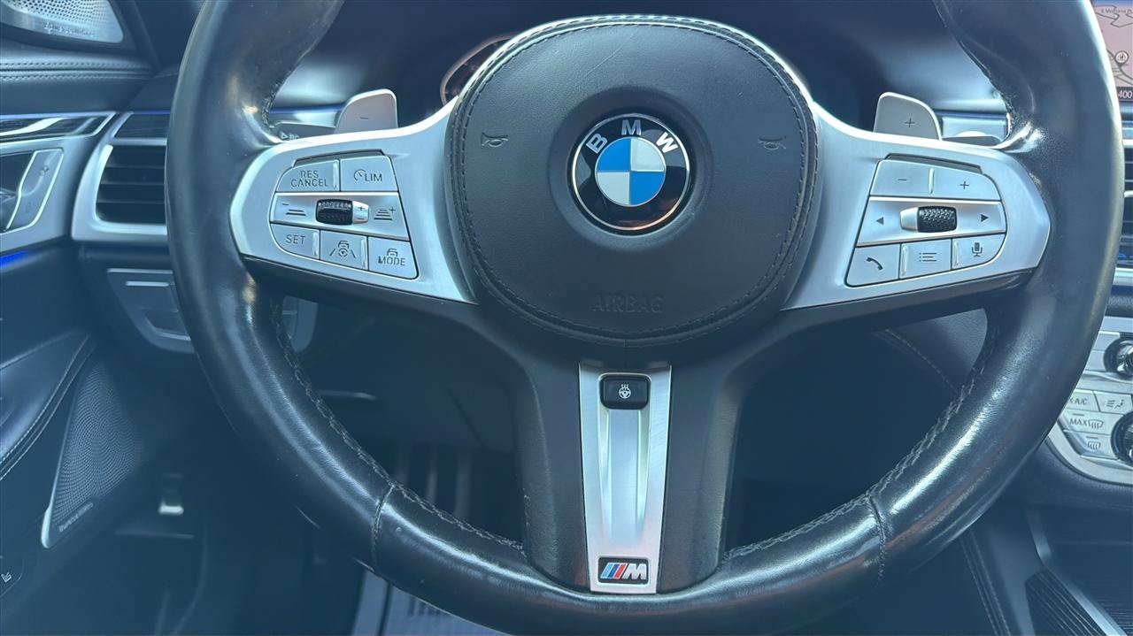 Used 2022 BMW 750i xDrive w/ Executive Package AWD/4WD image 29