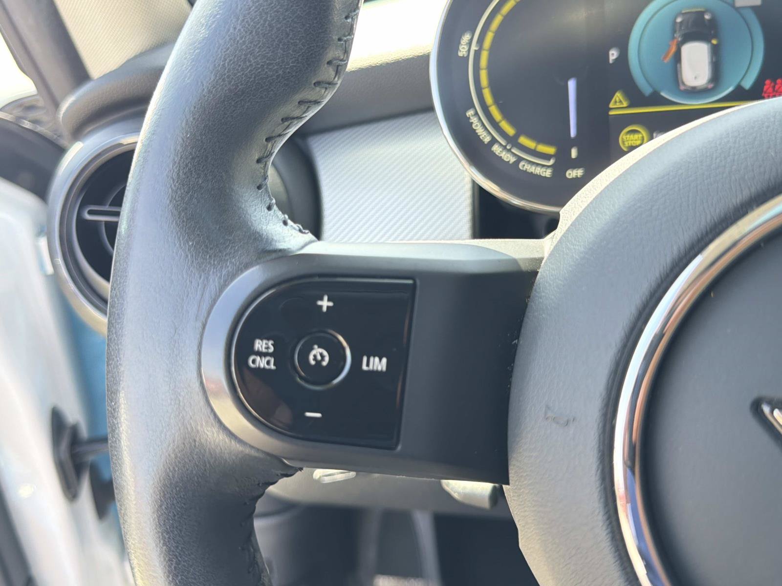Used 2024 MINI Cooper SE FWD image 13