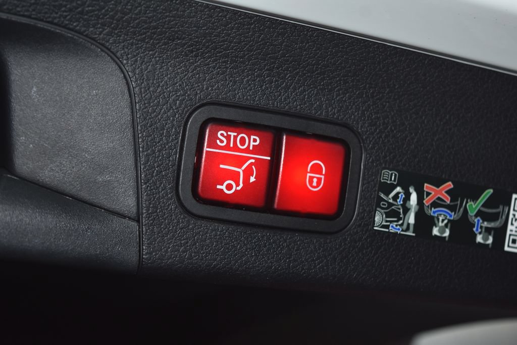 Used 2022 Mercedes-Benz GLS 450 4MATIC image 35