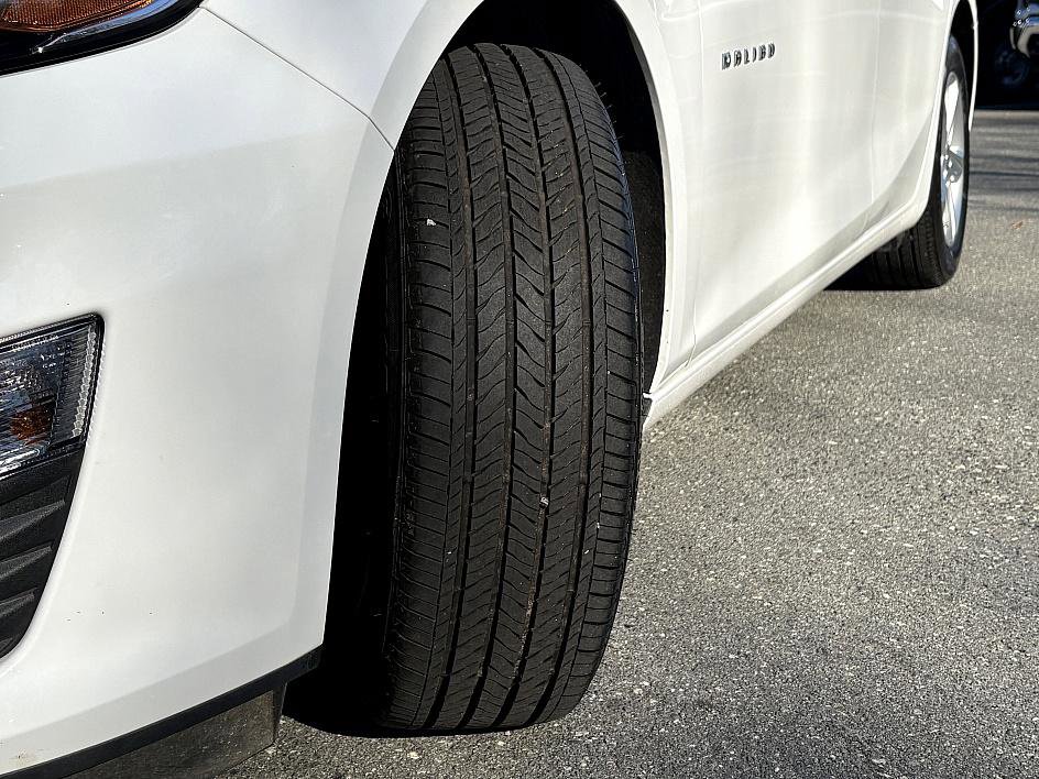 Certified 2024 Chevrolet Malibu LS image 28