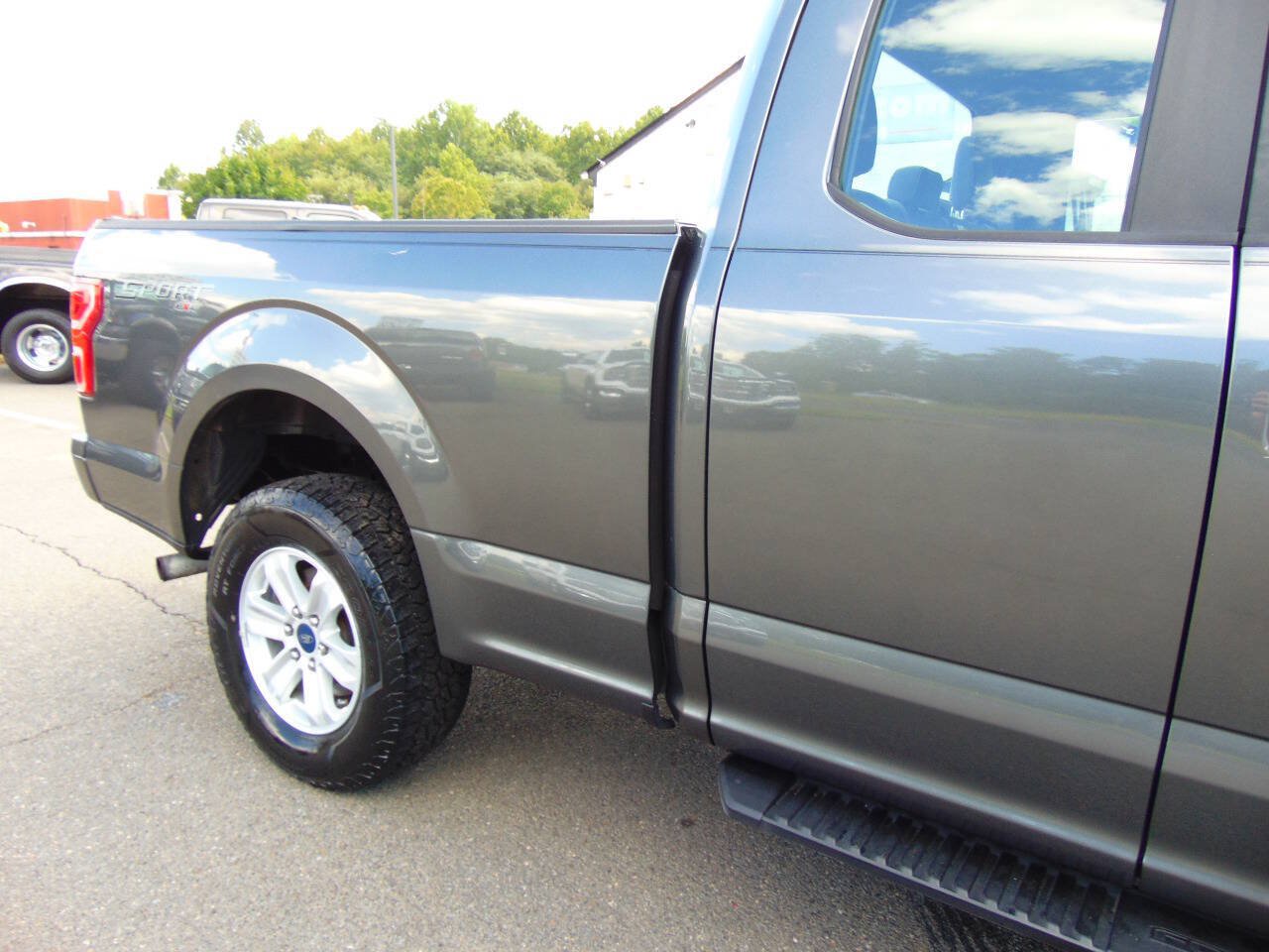 Used 2018 Ford F150 XL w/ Equipment Group 101A Mid AWD/4WD image 43