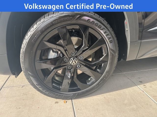 Certified 2023 Volkswagen Taos SE w/ Panoramic Sunroof Package image 13