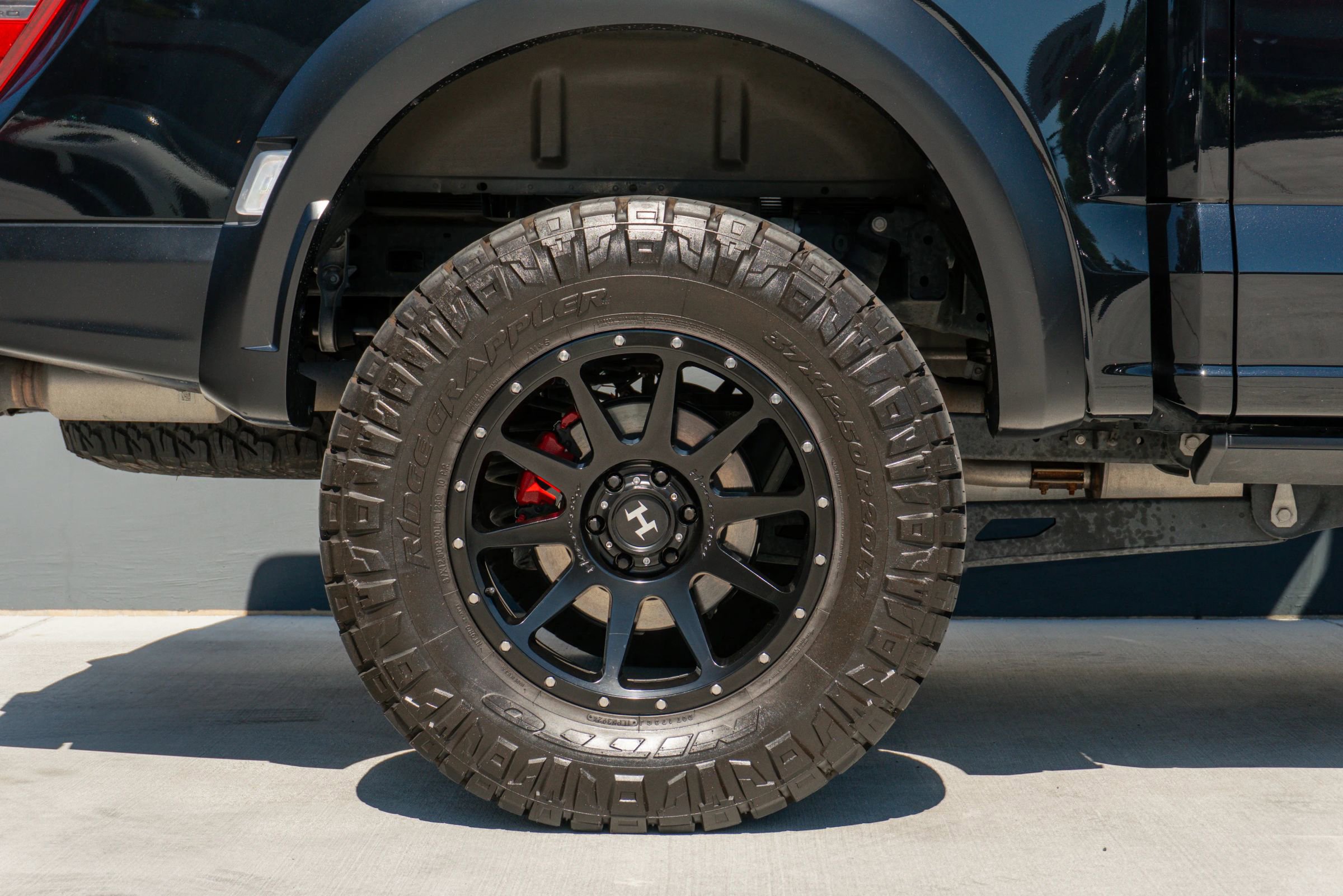 Used 2025 Ford F150 Raptor w/ Equipment Group 803A Raptor R image 41
