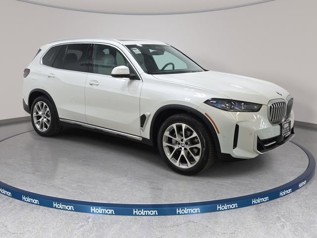 Used 2024 BMW X5 xDrive40i w/ Premium Package image 4