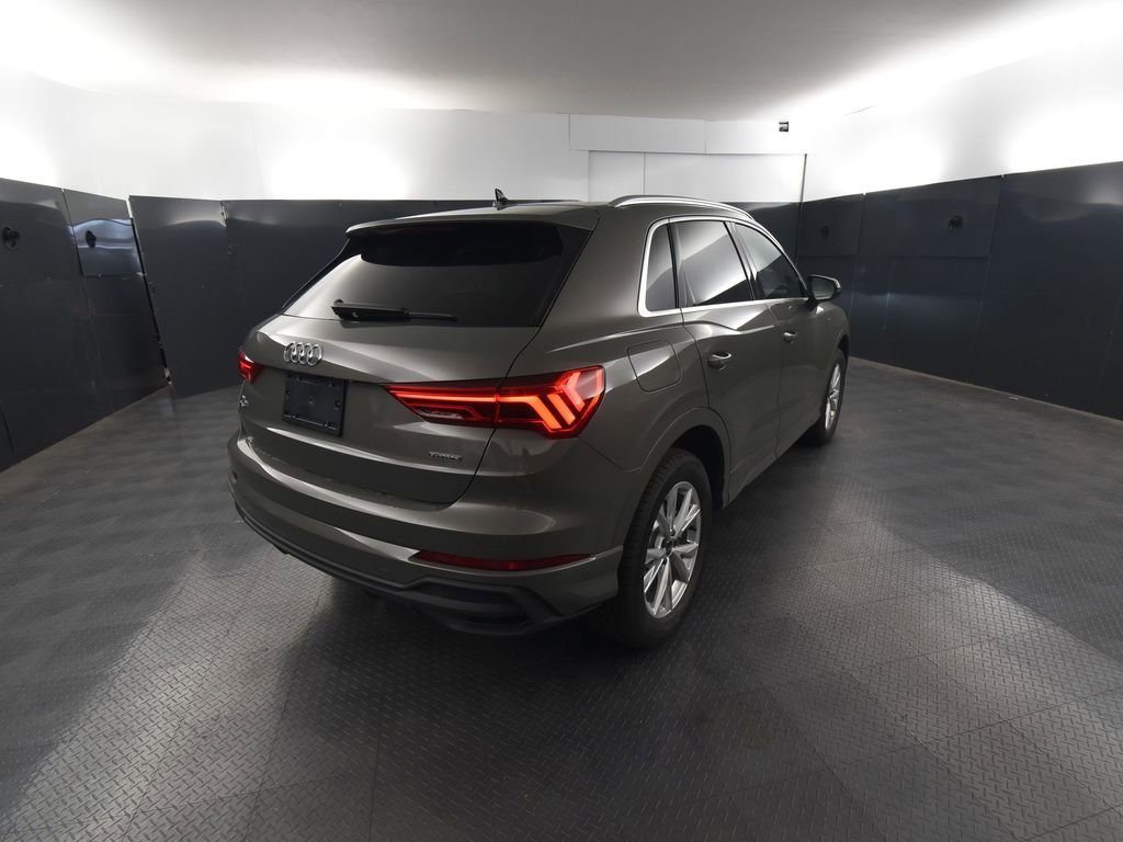 New 2025 Audi Q3 2.0T Premium image 5
