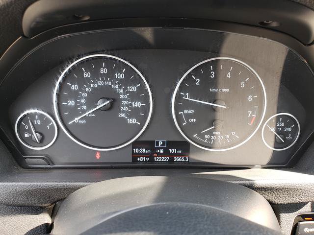 Used 2015 BMW 320i xDrive Sedan AWD/4WD image 25