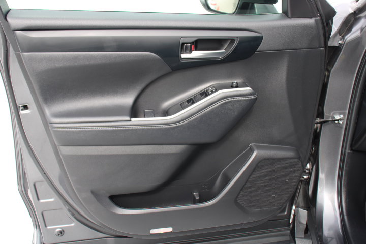 Certified 2024 Toyota Highlander XLE image 11