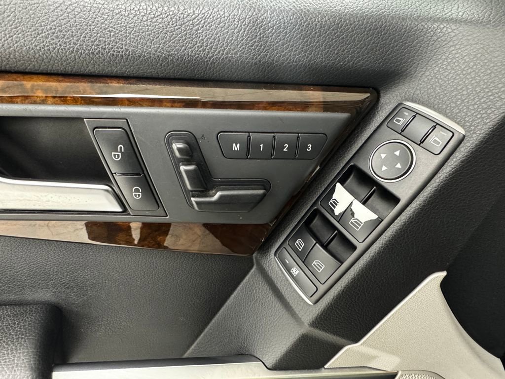 Used 2015 Mercedes-Benz GLK 350 4MATIC image 25