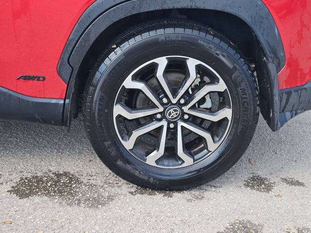 Used 2024 Toyota Corolla Cross SE image 5