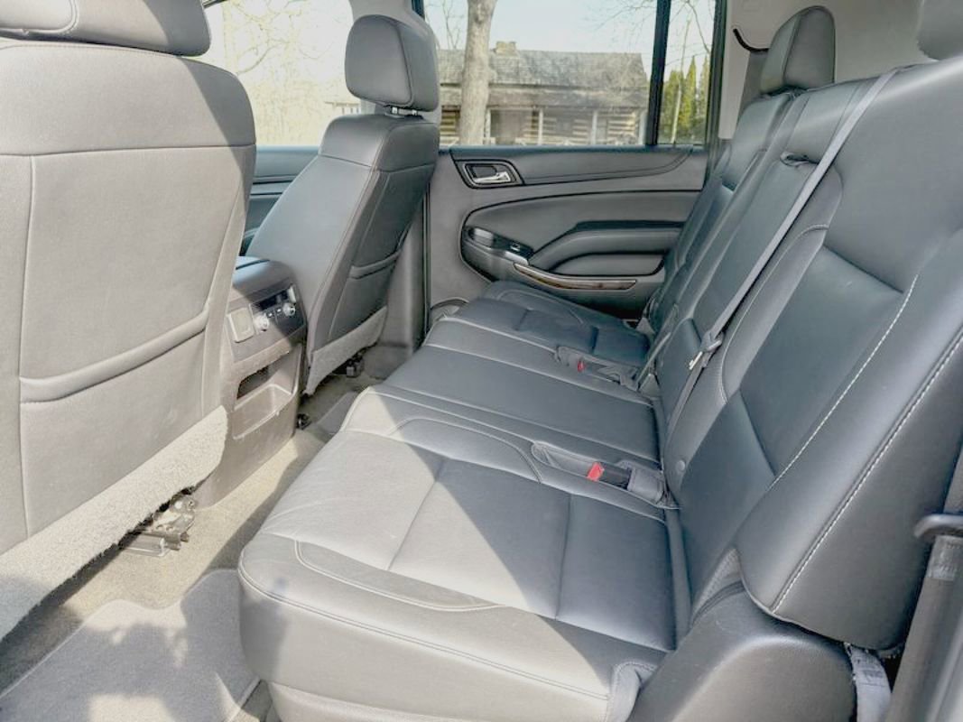 Used 2018 Chevrolet Suburban LT image 30