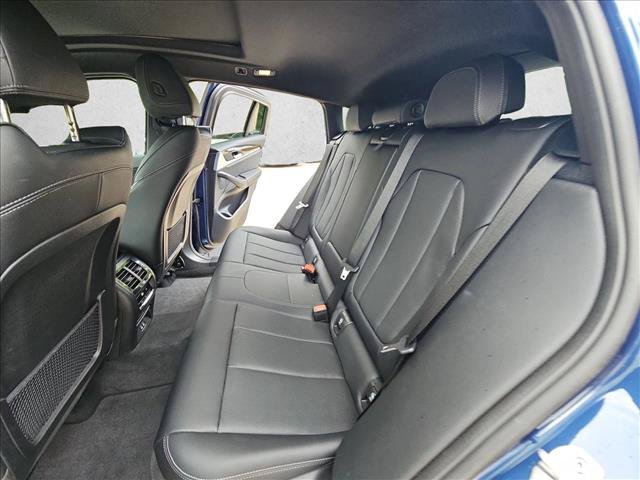 Used 2025 BMW X4 xDrive30i AWD/4WD image 18