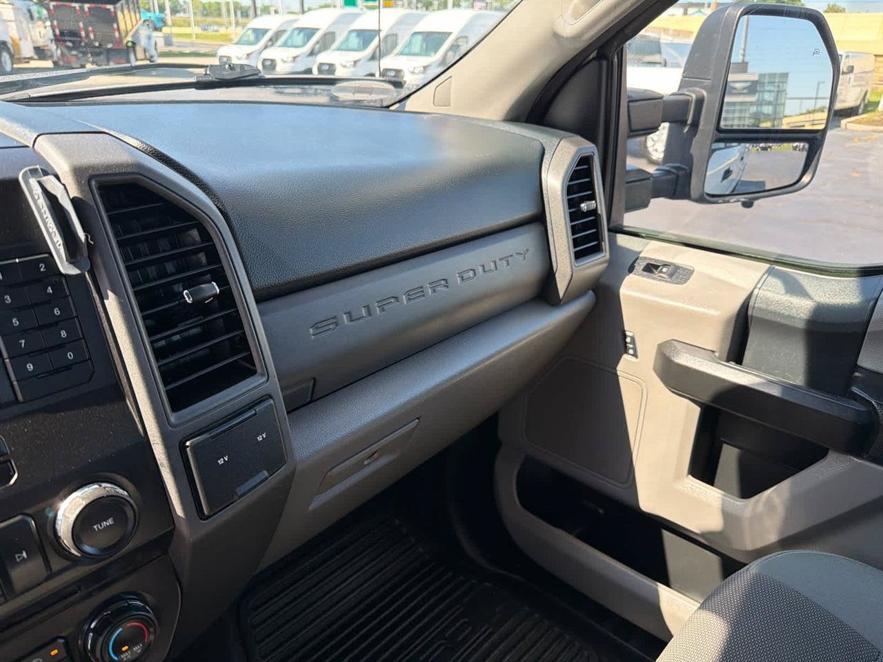 Used 2017 Ford F250 XL w/ Power Equipment Group AWD/4WD image 32