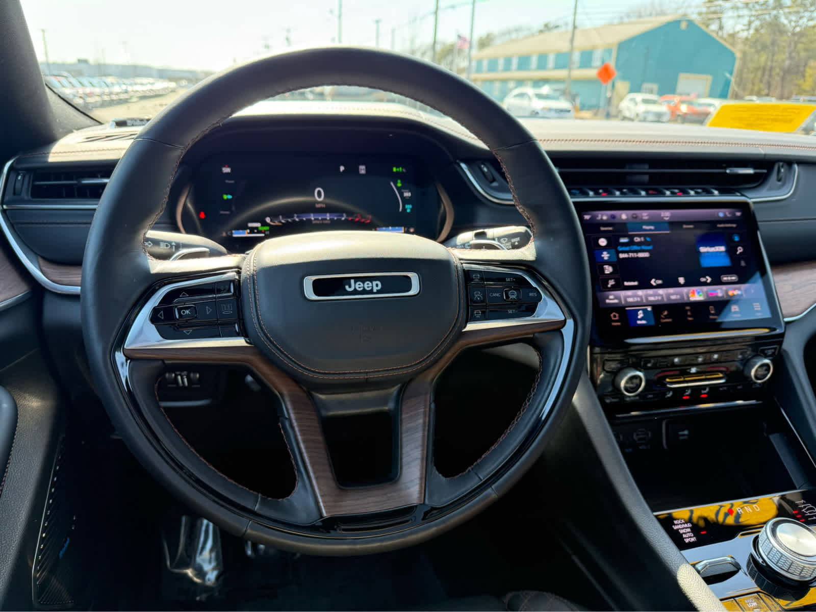 Used 2023 Jeep Grand Cherokee Summit w/ Luxury Tech Group V image 17