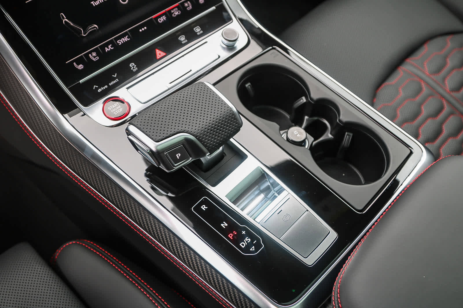 New 2025 Audi RS Q8 performance image 21