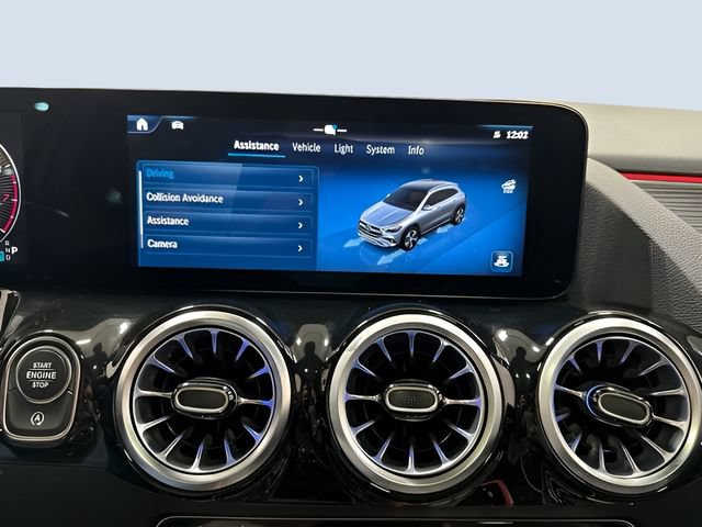 Used 2026 Mercedes-Benz GLA 250 4MATIC image 23