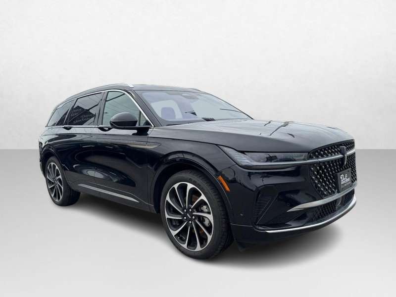 Certified 2024 Lincoln Nautilus Black Label image 3