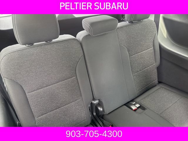 Used 2025 Chevrolet Traverse LT image 14