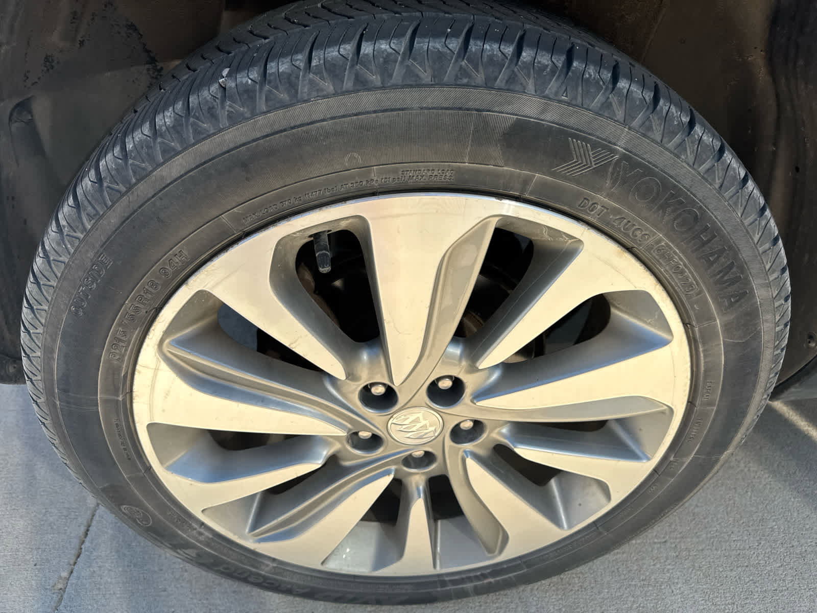 Used 2017 Buick Encore Essence FWD image 5