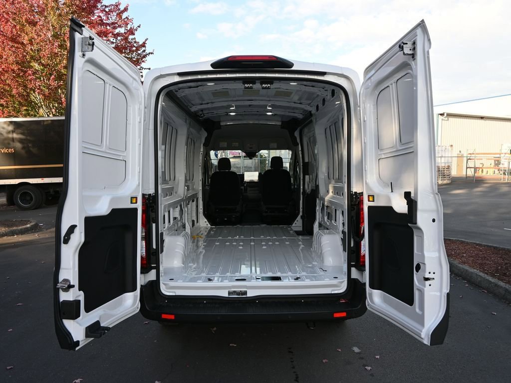 New 2026 Ford Transit 250 148 Medium Roof Extended AWD image 28