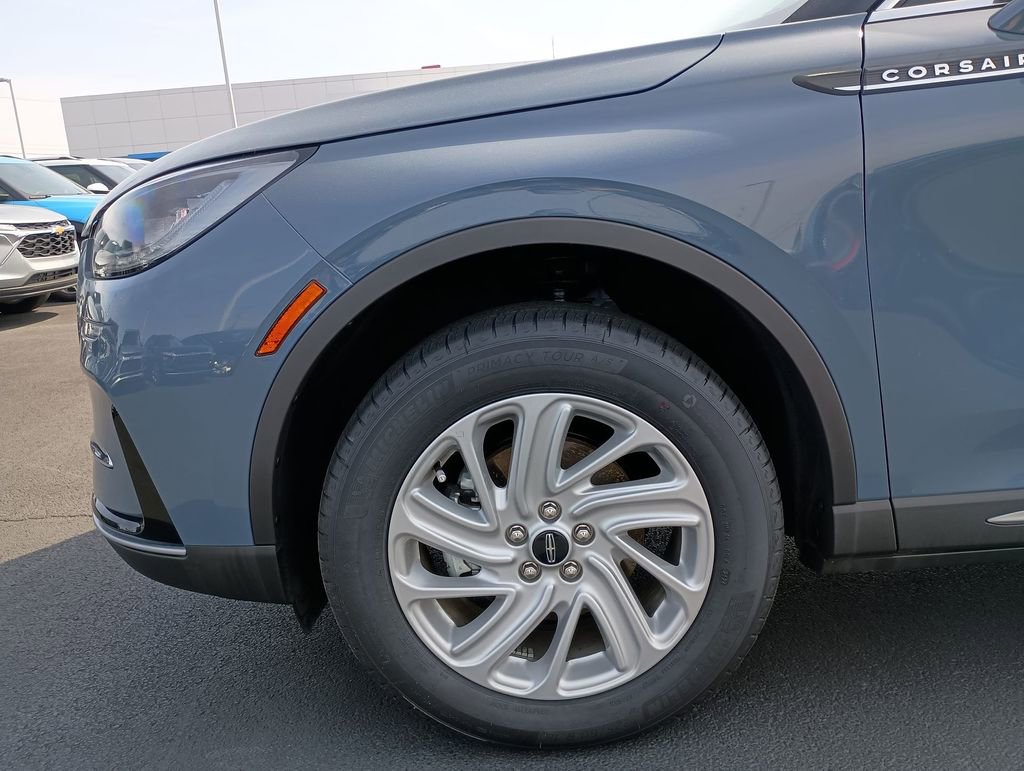 Used 2025 Lincoln Corsair FWD image 16