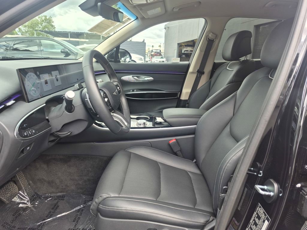 Used 2026 Genesis GV70 2.5T image 13