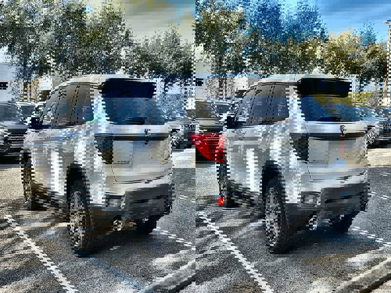 Used 2023 Honda Passport EX-L image 4