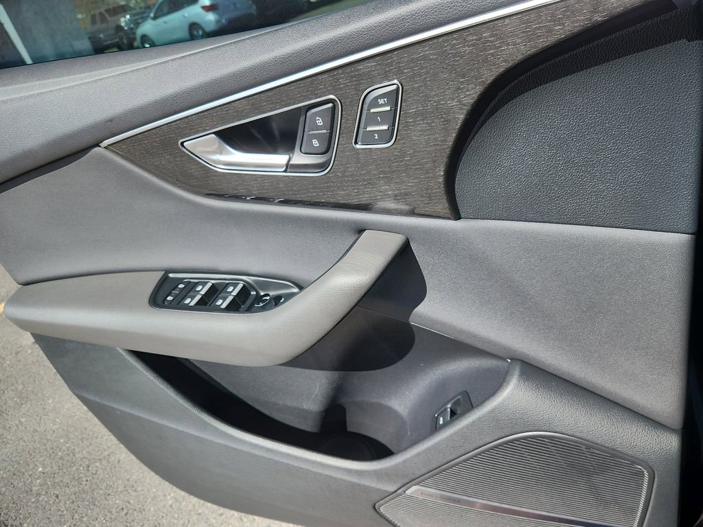 Used 2019 Audi Q8 Premium Plus image 9