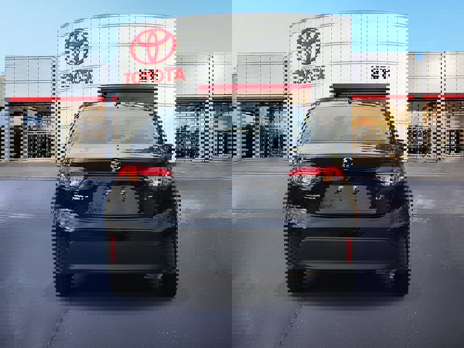 Used 2024 Toyota Corolla LE image 6