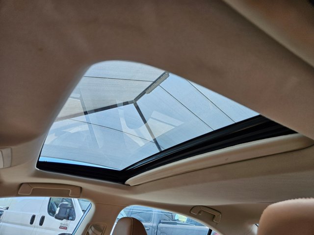 Used 2017 Lexus ES 350 w/ Premium Package FWD image 9