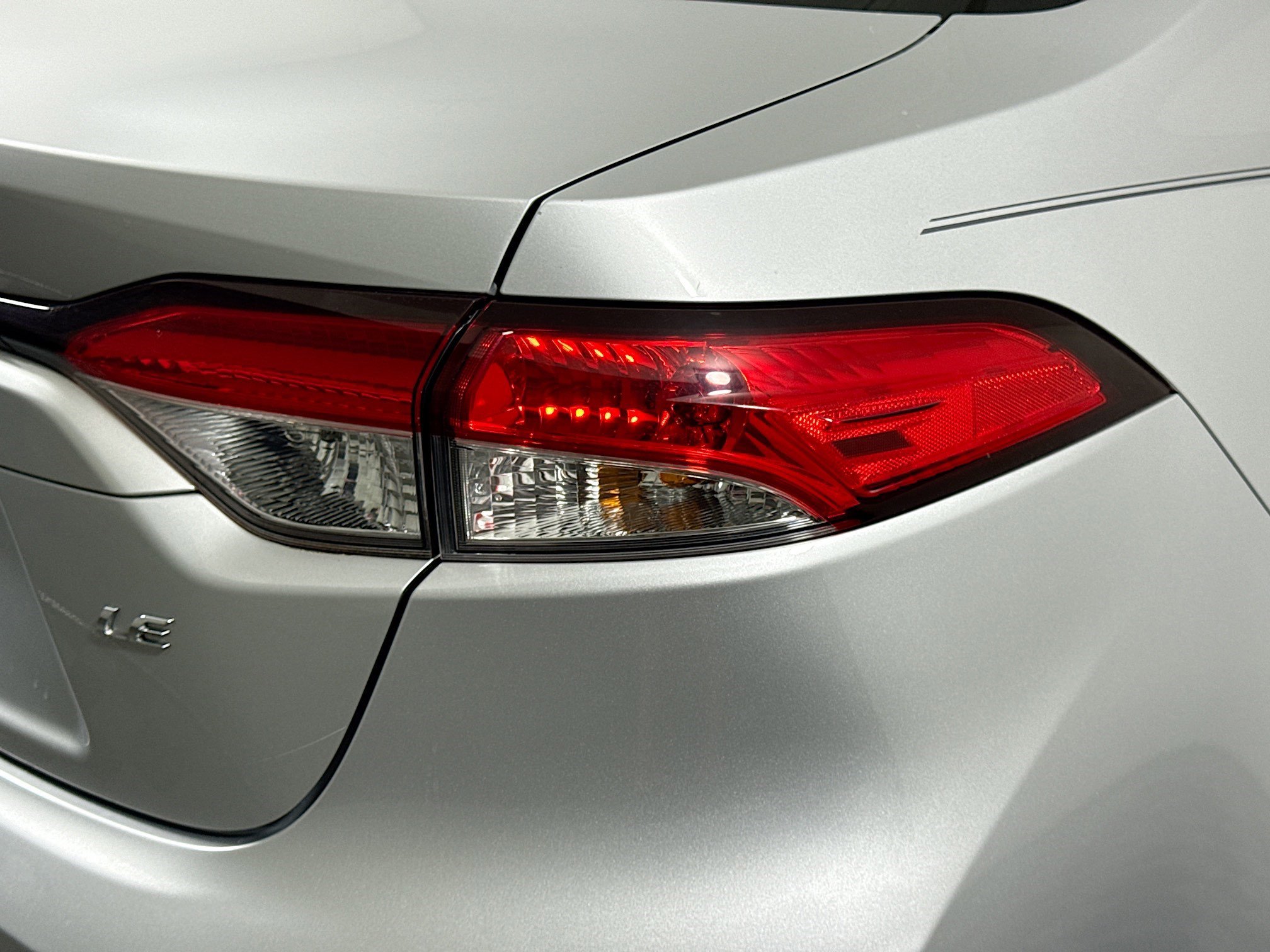 Used 2020 Toyota Corolla LE image 33