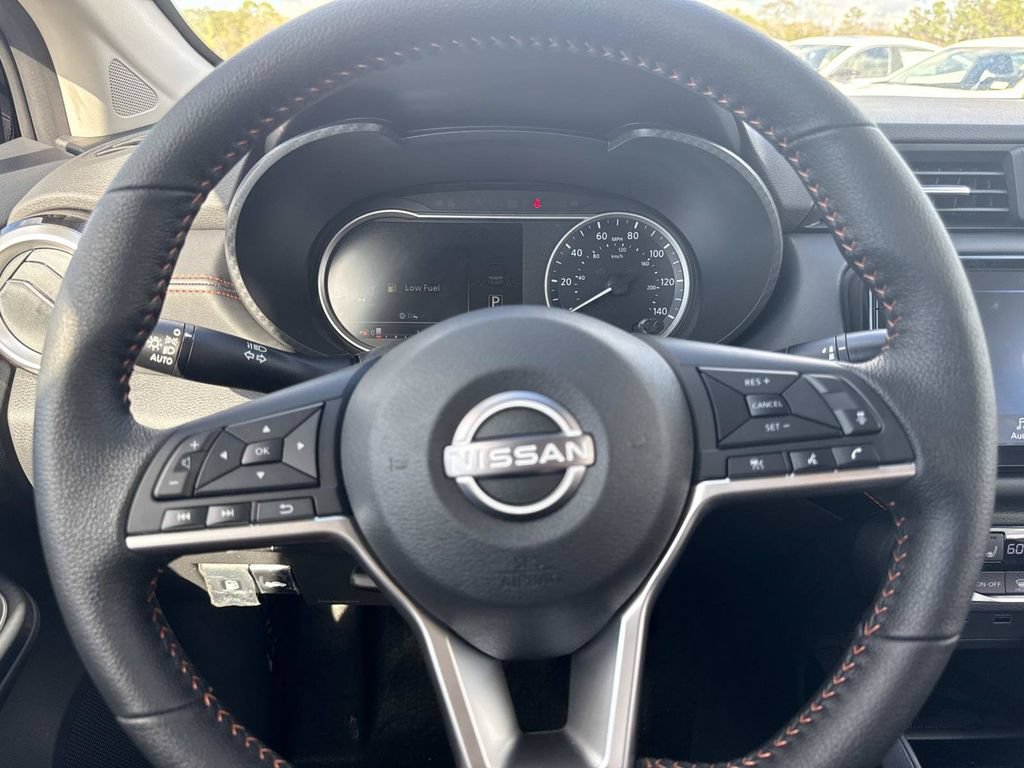 New 2025 Nissan Versa SR w/ Trunk Package FWD image 22