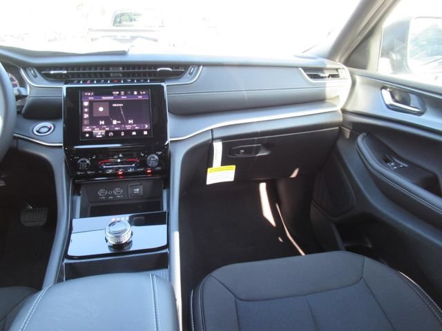 New 2026 Jeep Grand Cherokee Laredo X RWD image 14