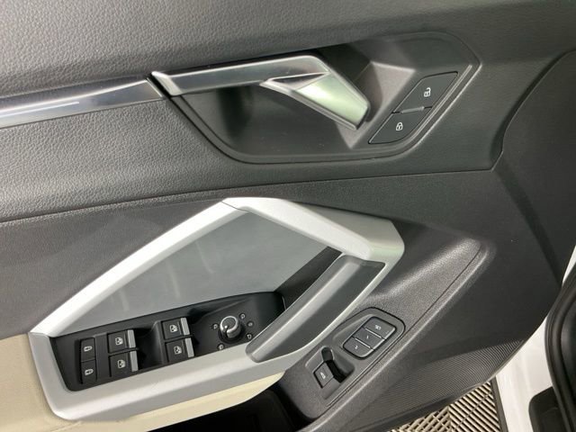Used 2022 Audi Q3 2.0T Premium Plus w/ Premium Plus Package image 13