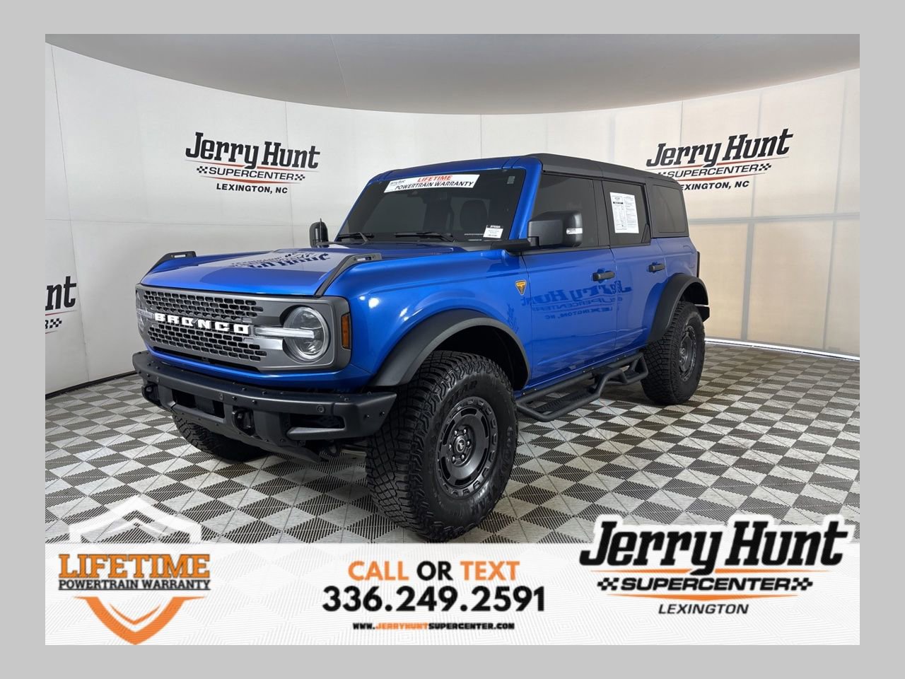 Used 2024 Ford Bronco Badlands image 1