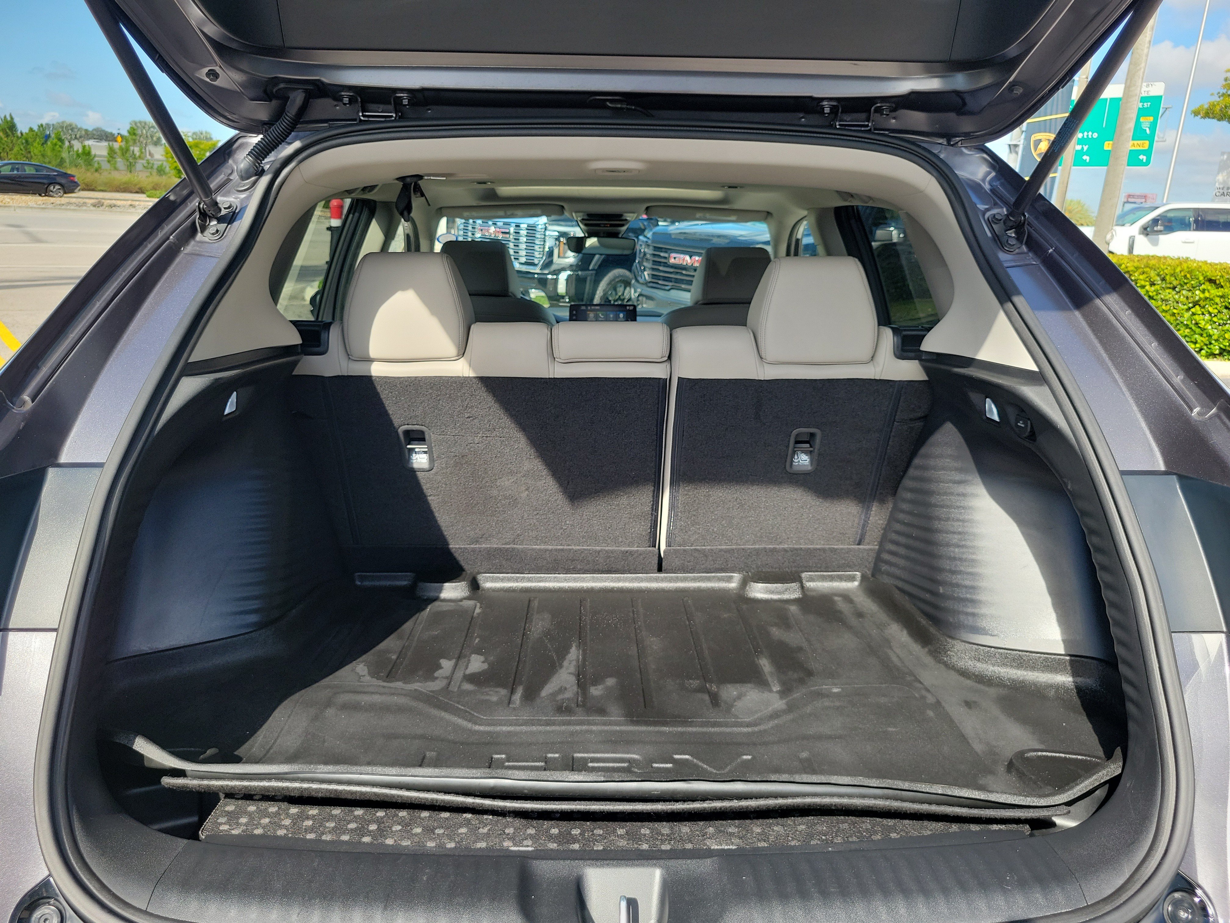 Used 2024 Honda HR-V EX-L image 17