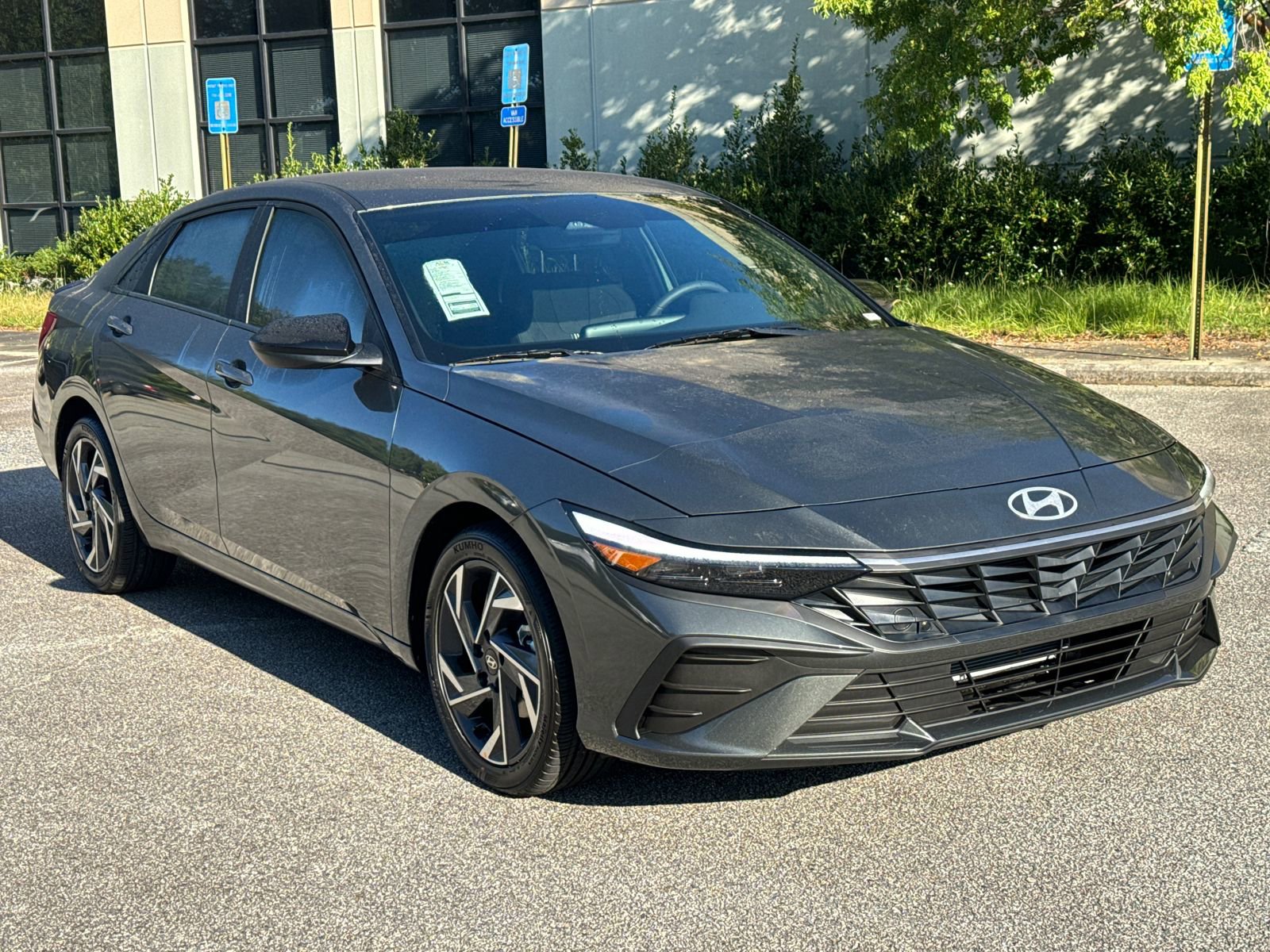 New 2025 Hyundai Elantra Sport image 3