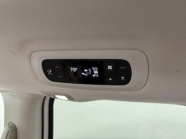 Used 2019 Chrysler Pacifica Limited w/ Advanced Safetytec Group FWD image 25