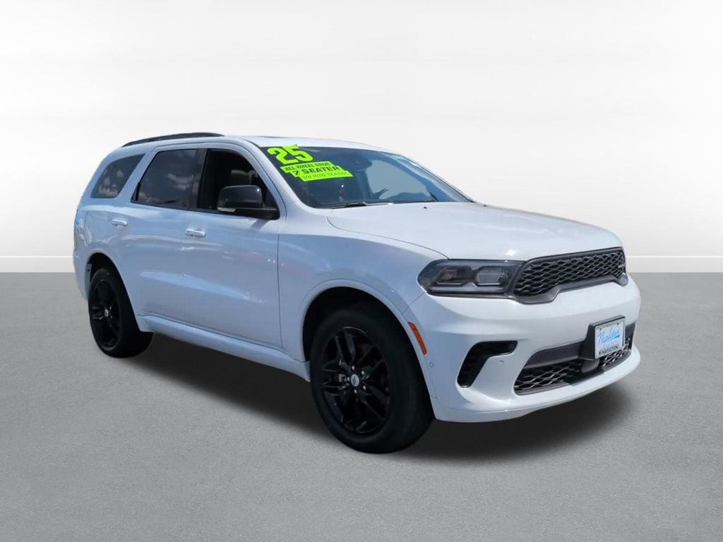 Used 2025 Dodge Durango GT AWD/4WD image 3