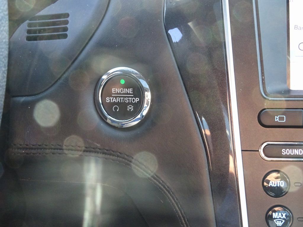 Used 2018 Ford Explorer Platinum image 37