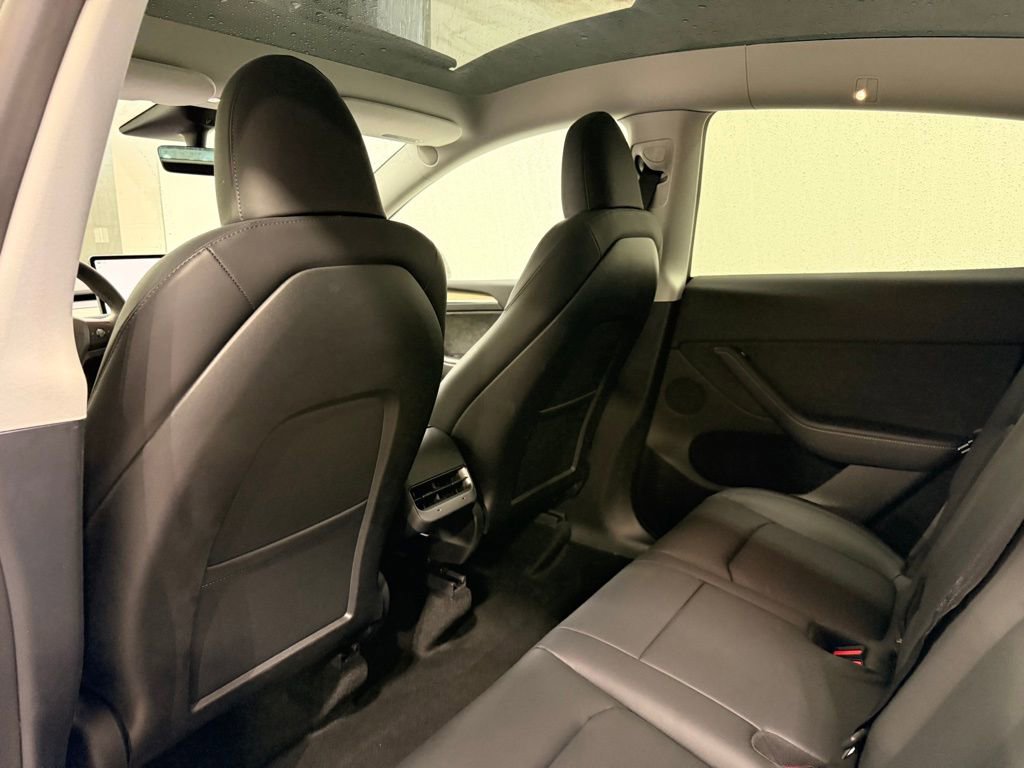 Used 2023 Tesla Model Y Long Range image 18