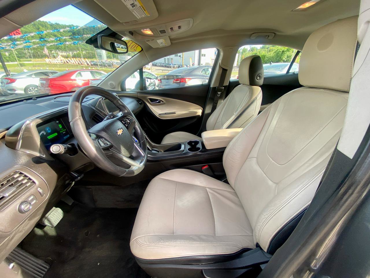 Used 2011 Chevrolet Volt Premium w/ Premium Trim Package FWD image 11
