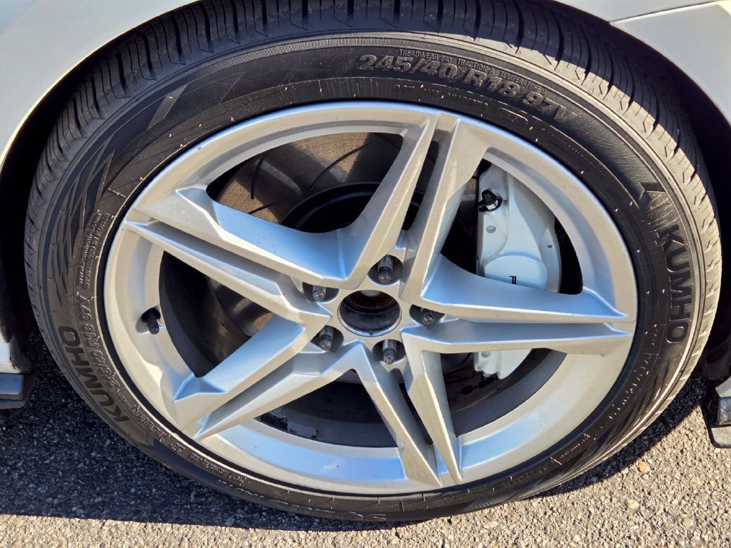 Used 2019 Volkswagen Golf R 4-Door AWD/4WD image 9