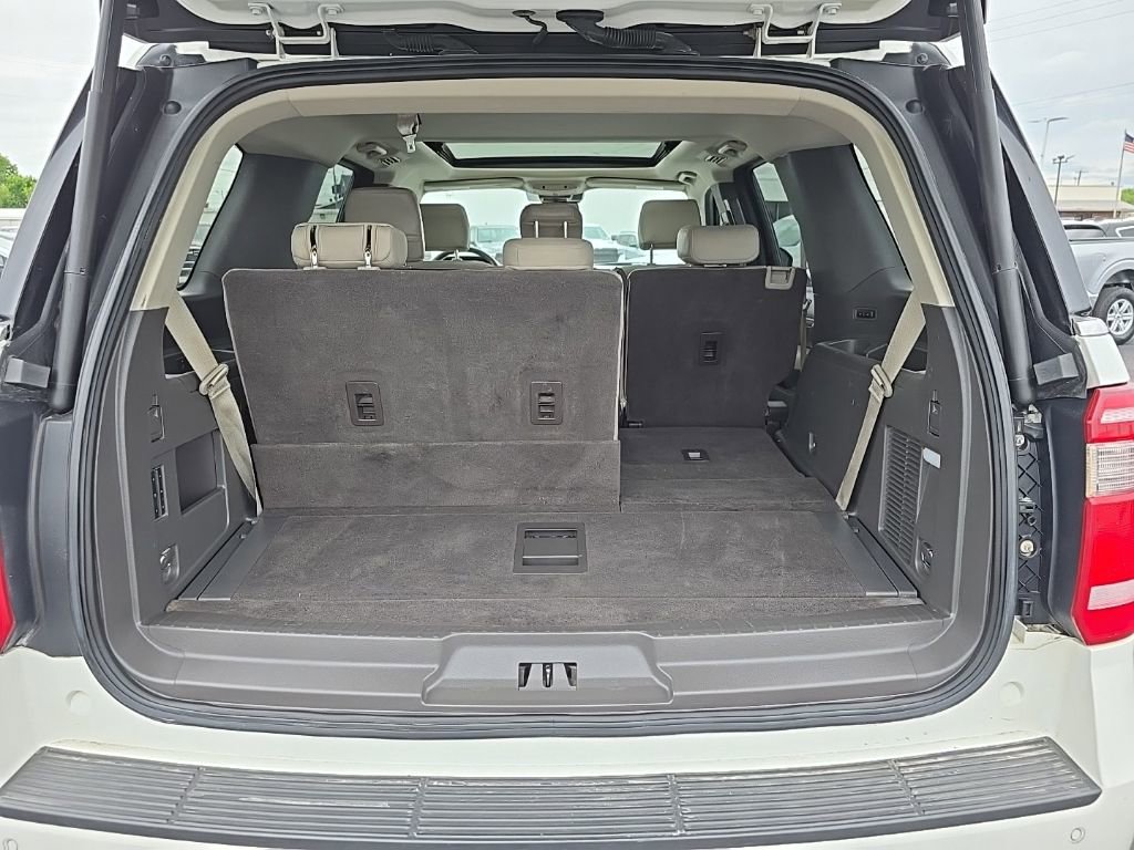 Used 2020 Ford Expedition XLT w/ Equipment Group 202A AWD/4WD image 65