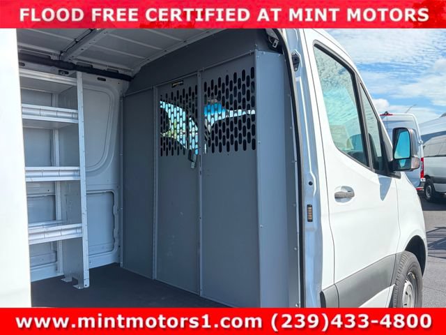 Used 2019 Freightliner Sprinter 2500 RWD image 10
