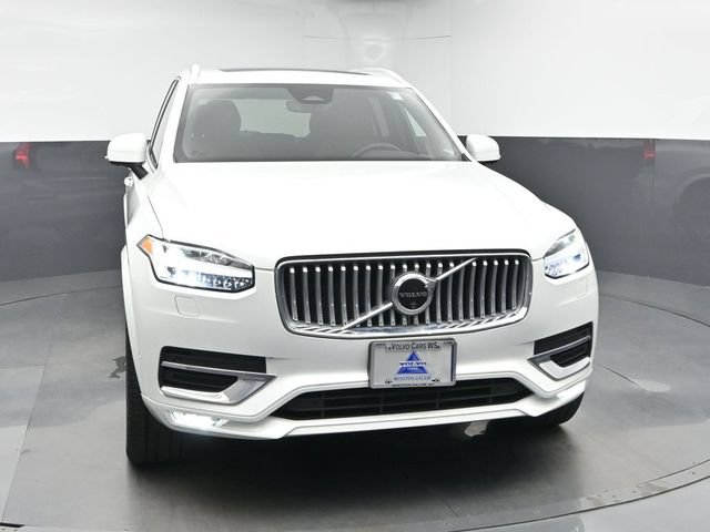 Used 2024 Volvo XC90 B5 Plus w/ Protection Package AWD/4WD image 2