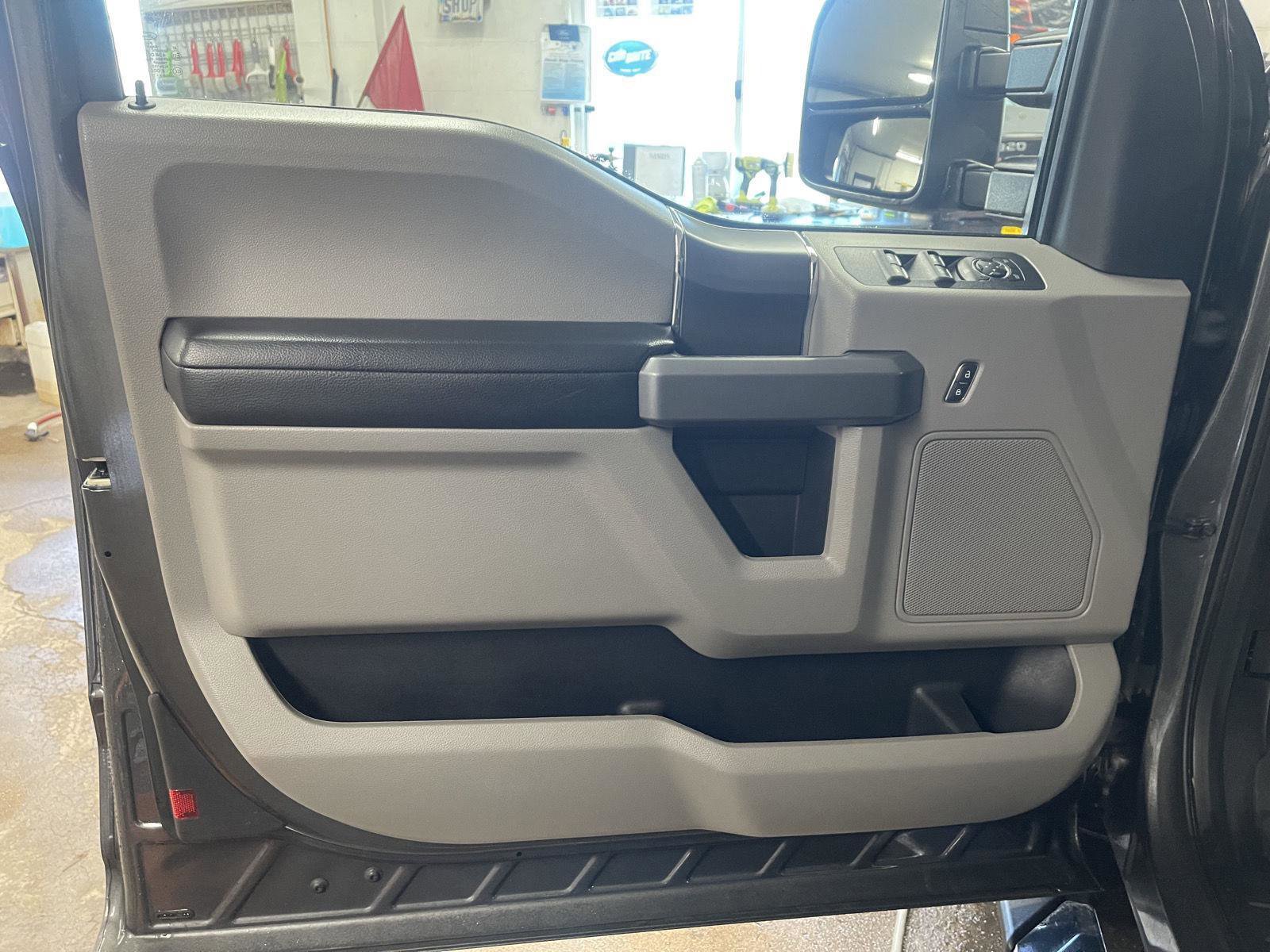 Used 2018 Ford F150 XLT w/ Equipment Group 302A Luxury image 12