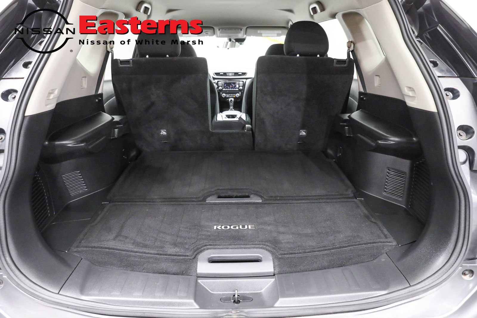 Used 2019 Nissan Rogue SV w/ Premium Package image 9