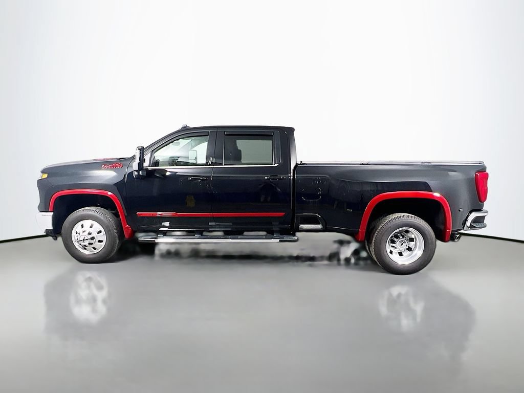 Used 2024 Chevrolet Silverado 3500 LTZ w/ LTZ Plus Package AWD/4WD image 4