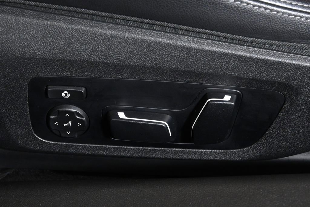 Used 2024 BMW M2 w/ Lighting Package image 29