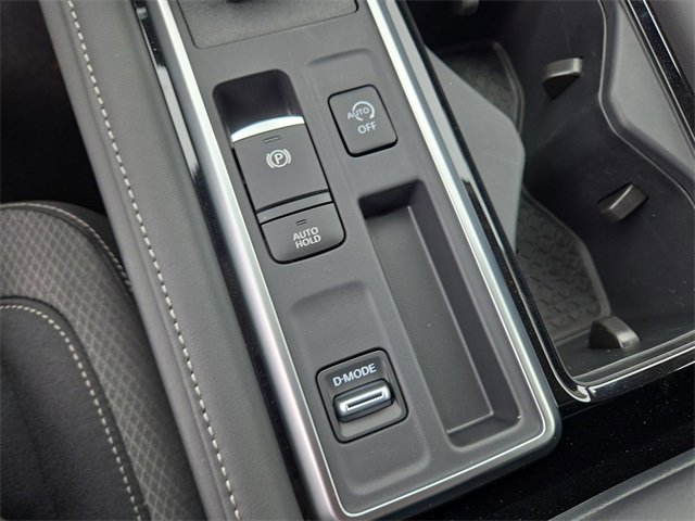 New 2025 Nissan Pathfinder SV w/ Black Appearance Package image 27